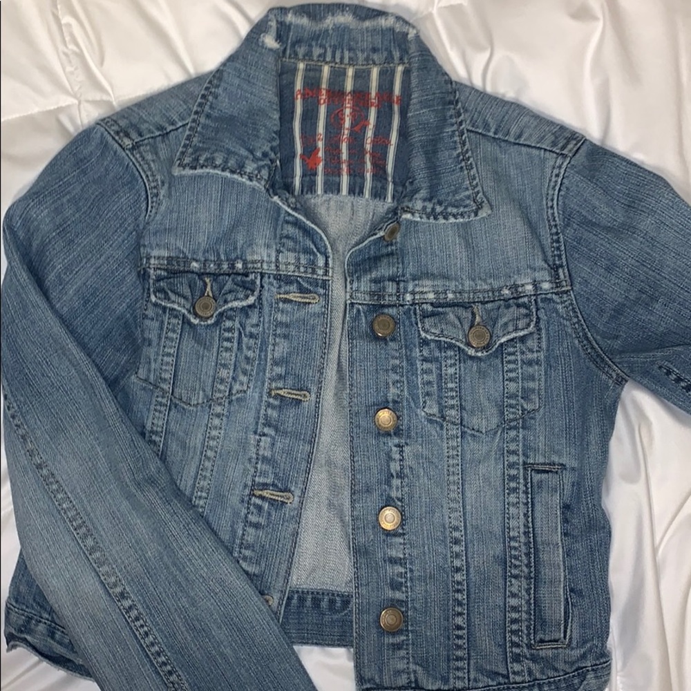Light Wash Distressed Denim Jacket